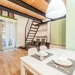 Loft Nel Centro Di Appartamento *